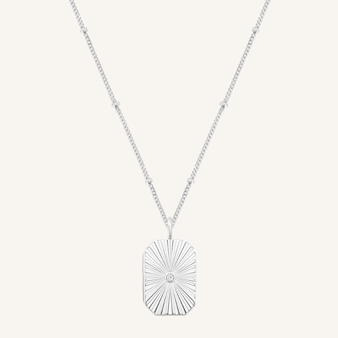 Amata Bevel Photo Locket Necklace