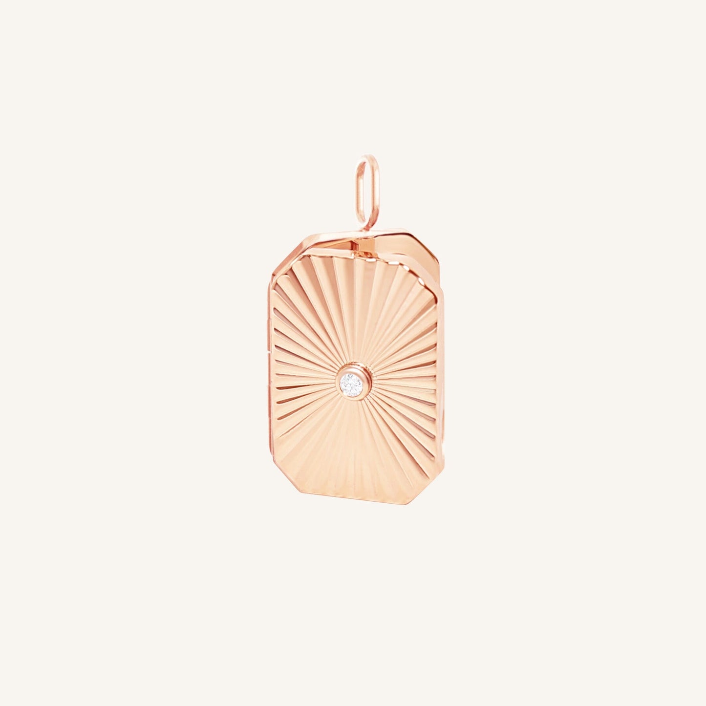 Amata Bevel Photo Locket
