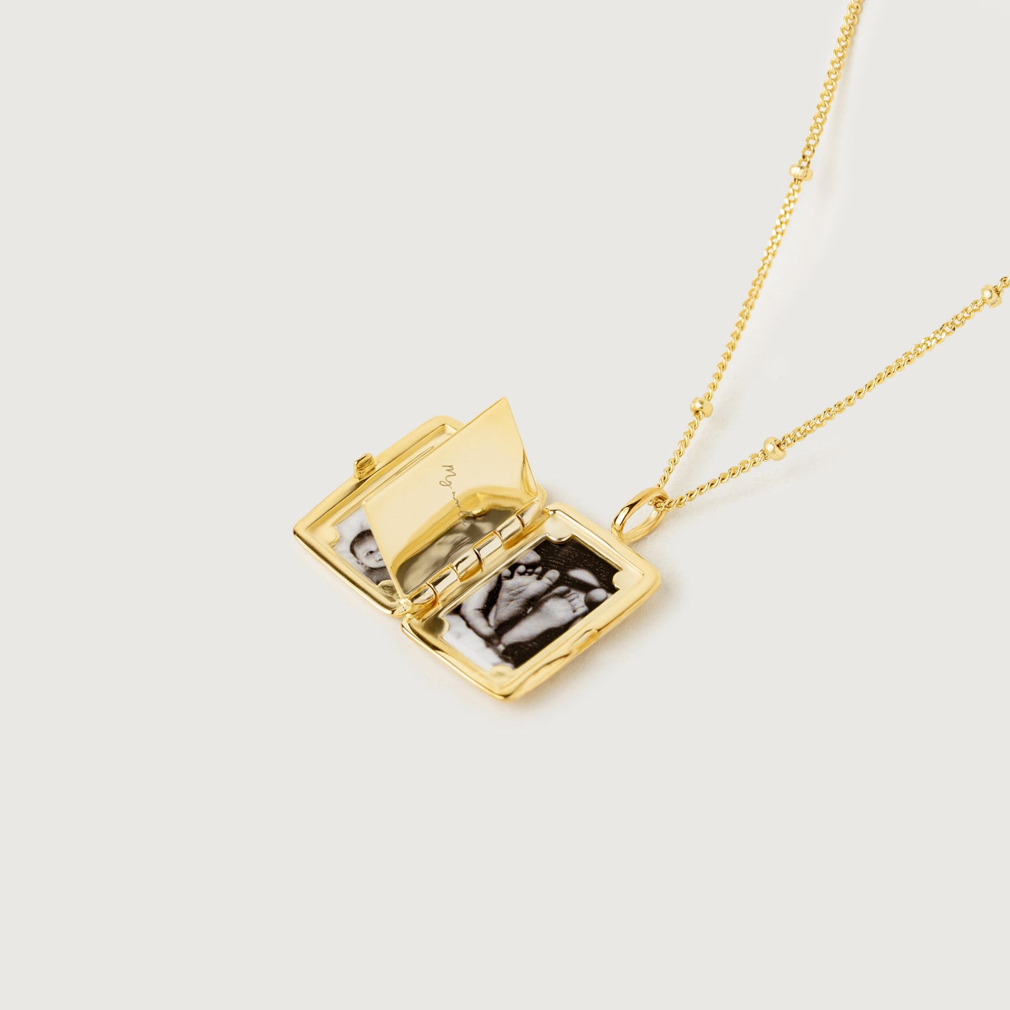 Etch Engraved Story Photo Locket