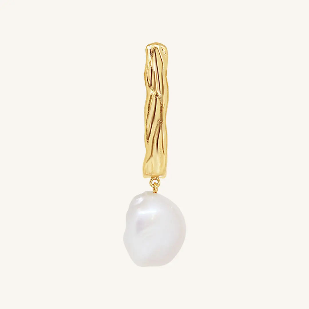 The Dune Pearl Earrings by Francesca Jewellery from the Earrings Collection.