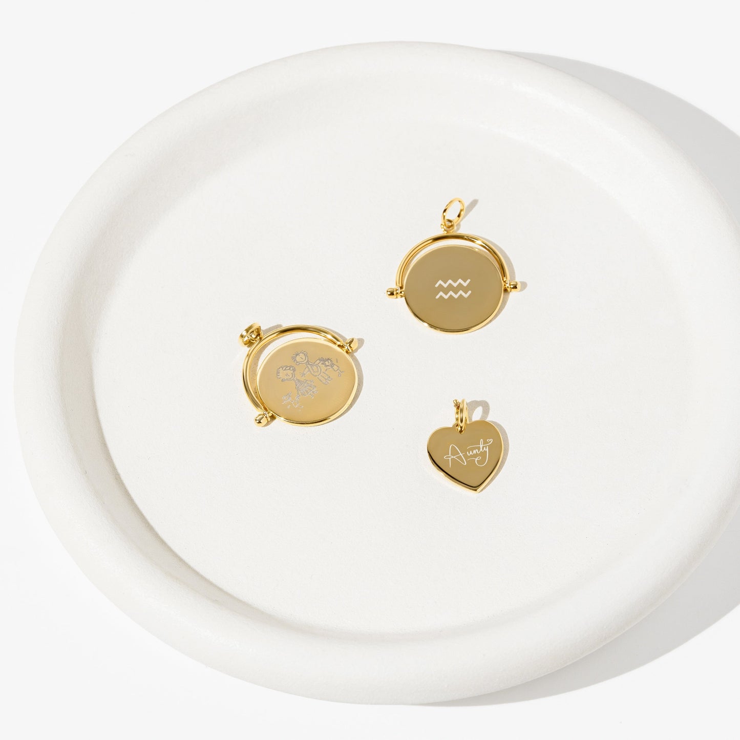 Etch Pendant Necklace