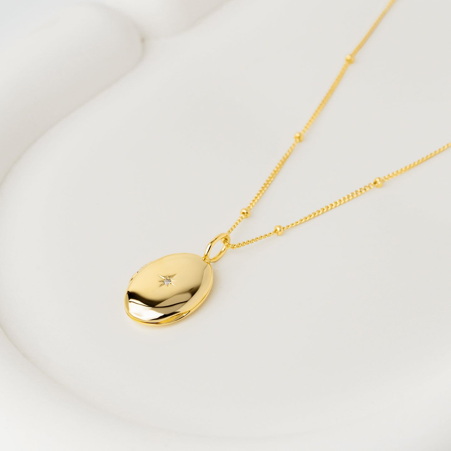 Oval Photo Locket Necklace