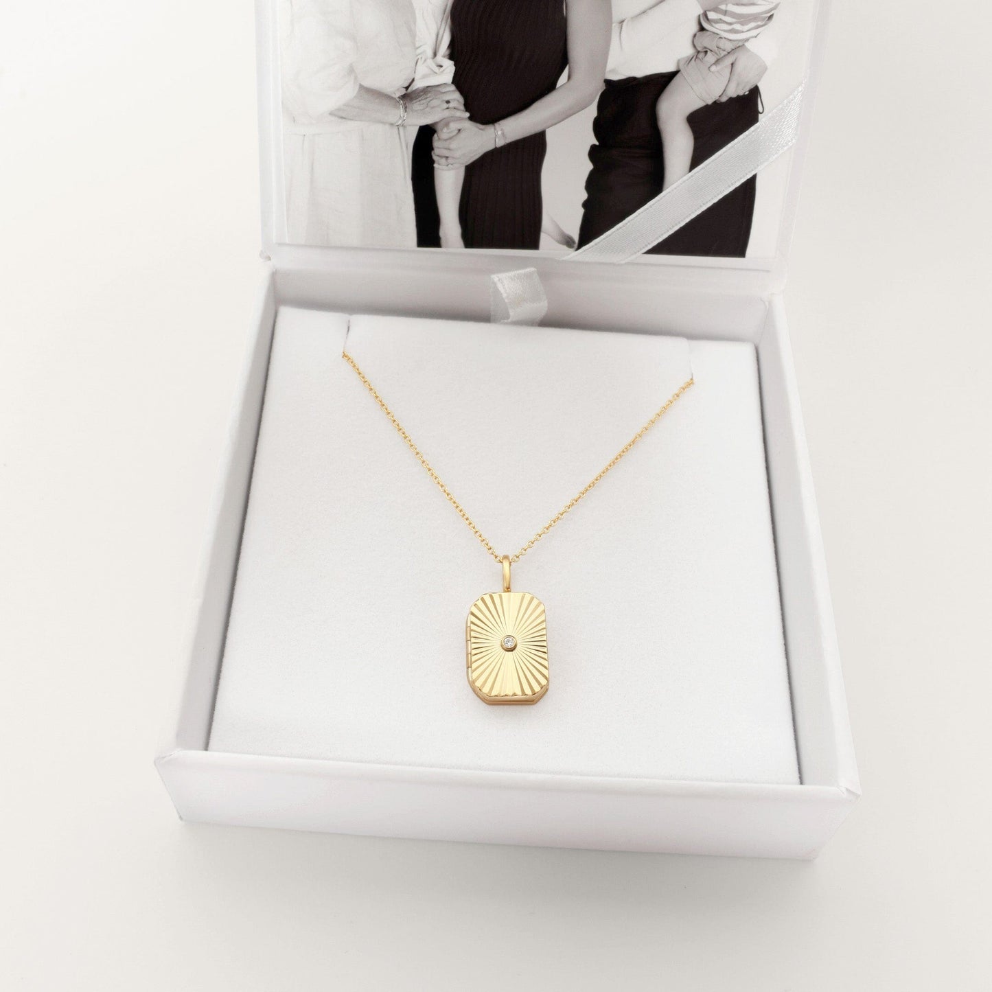 Amata Bevel Photo Locket Necklace