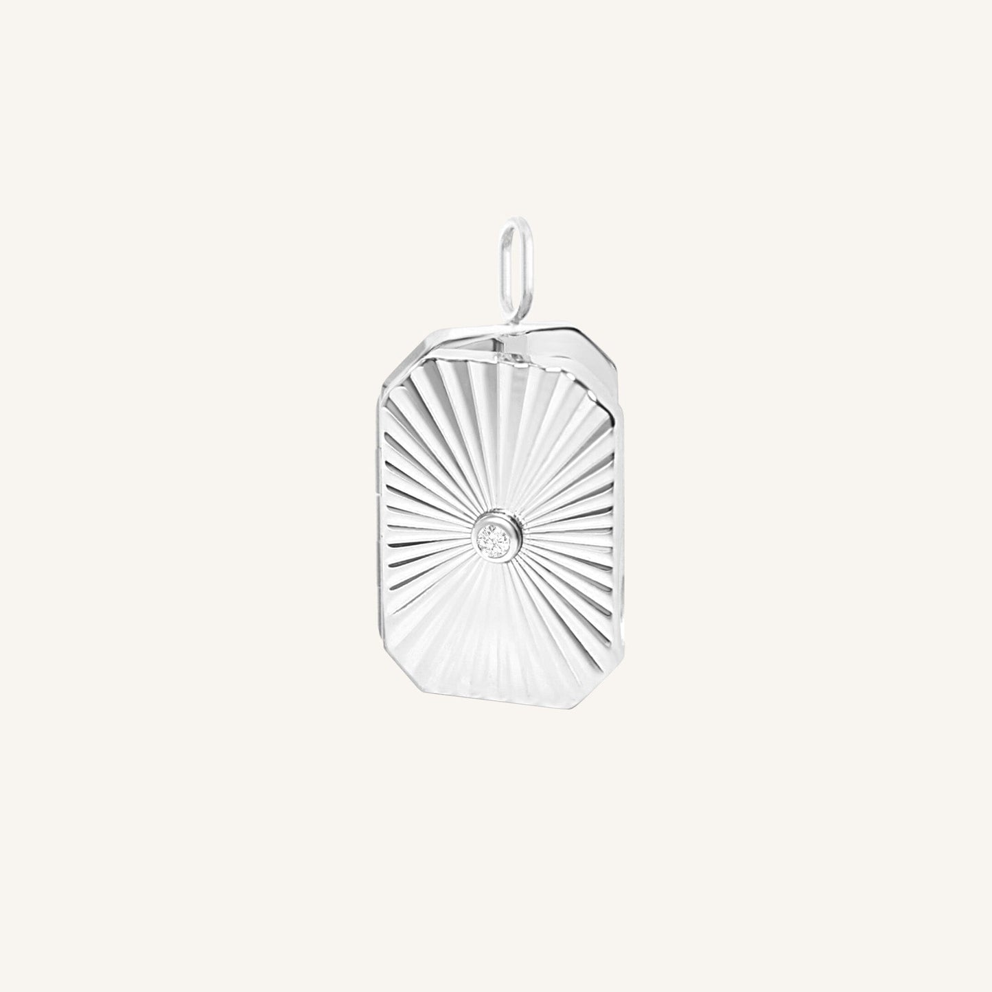 Amata Bevel Photo Locket