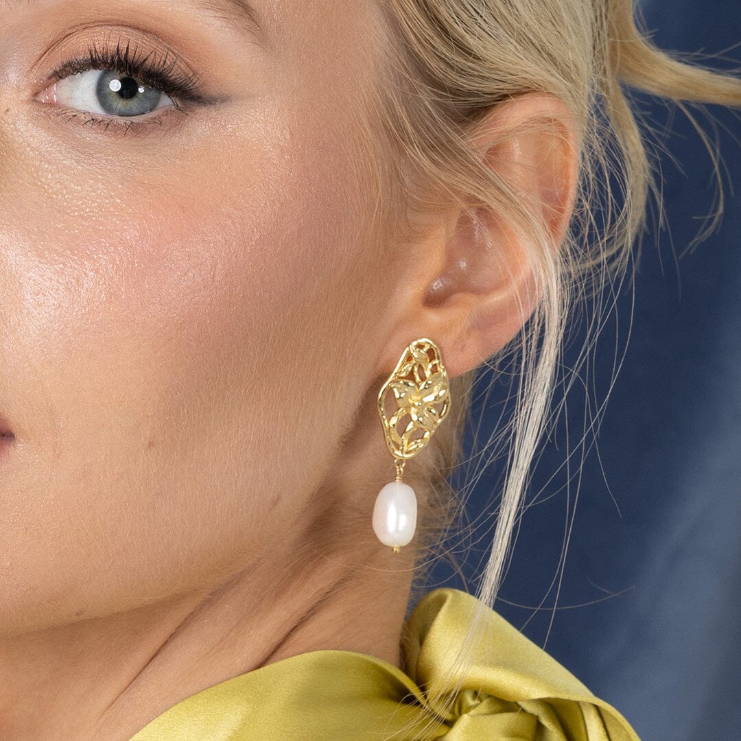 Audrey Pearl Earrings