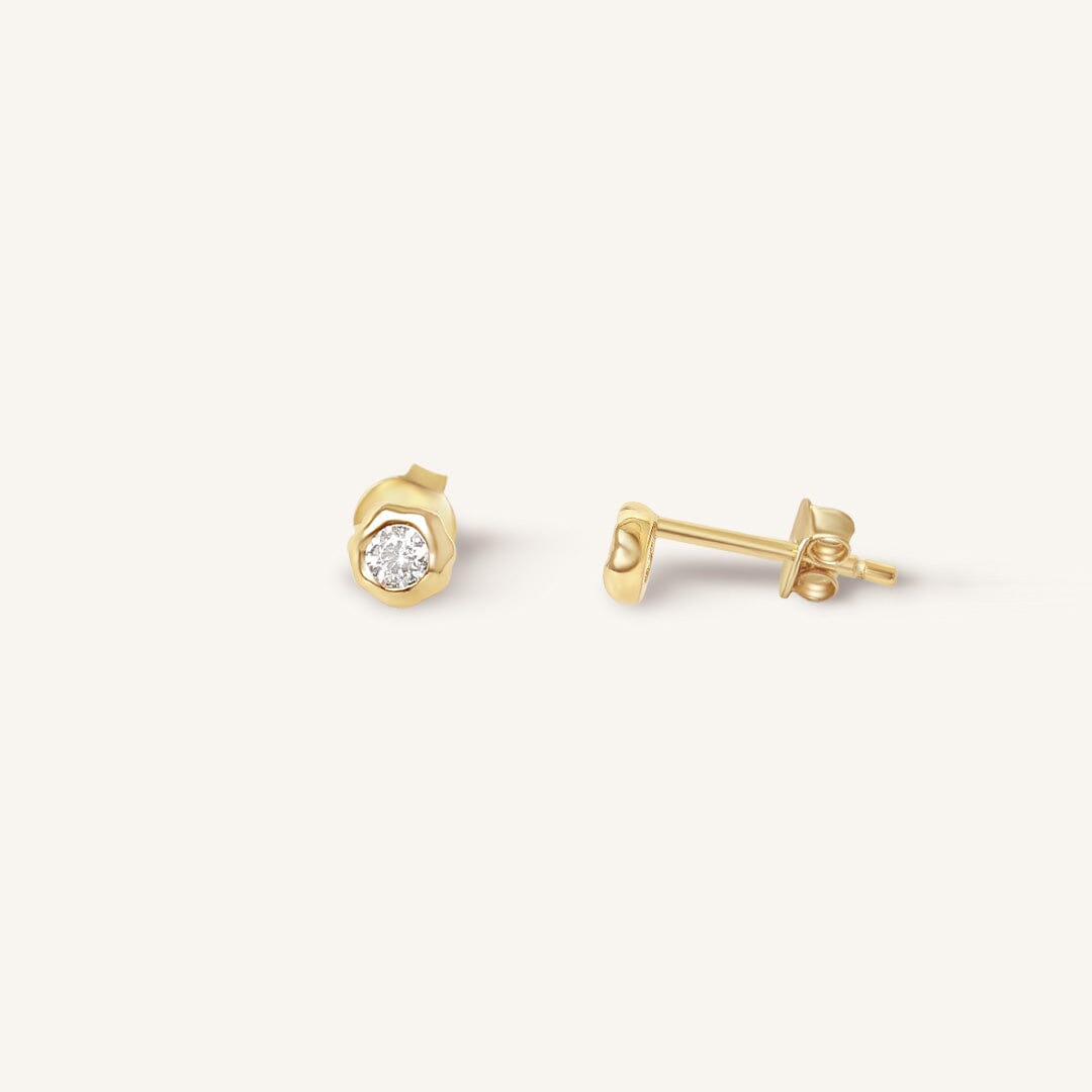 Gleam Studs