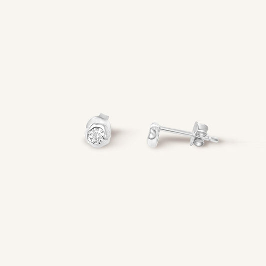 Gleam Studs