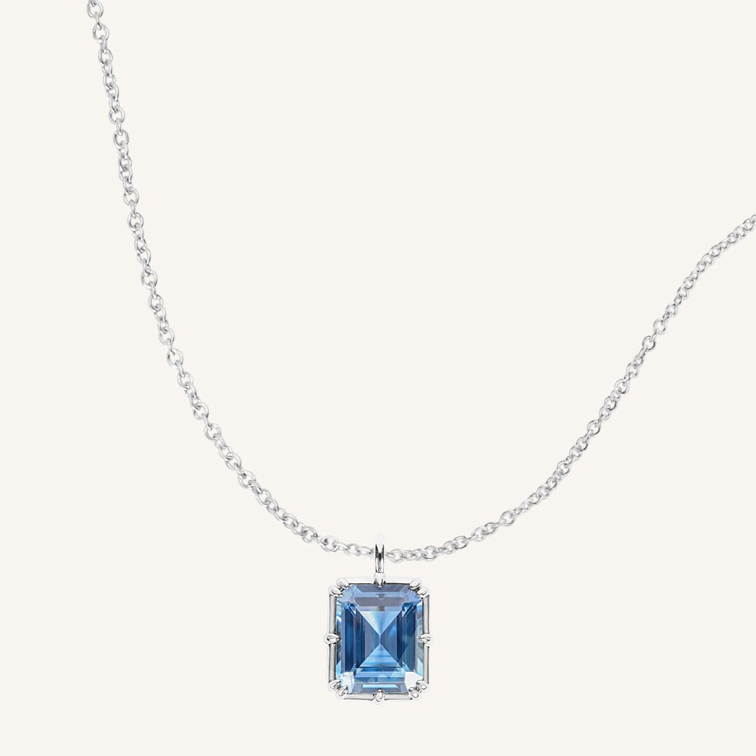 Isla Pendant Necklace