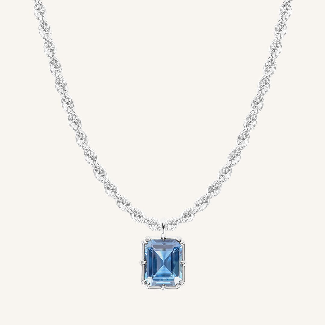 Isla Pendant Necklace