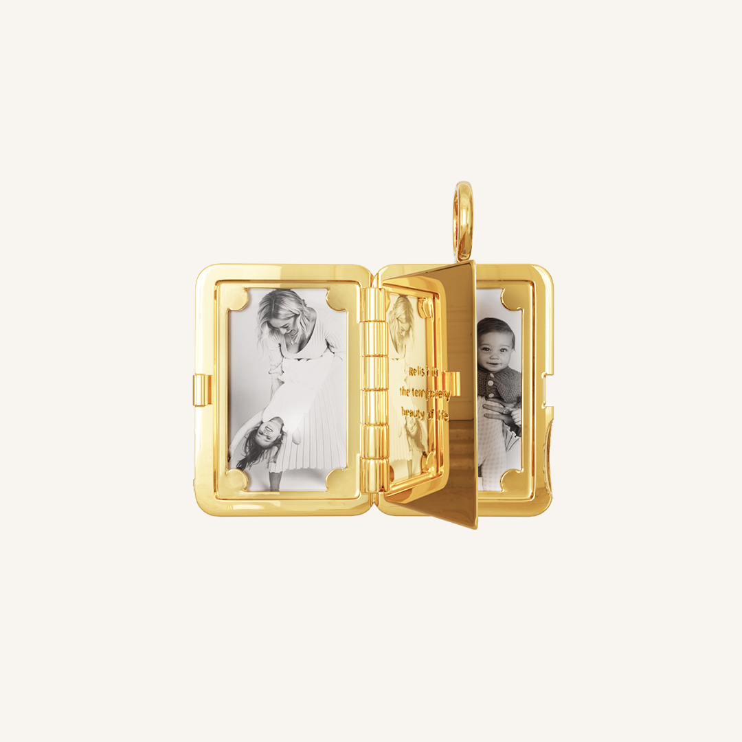 Etch Engraved Story Photo Locket Necklace